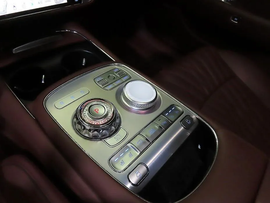 Genesis G90 — фото 9