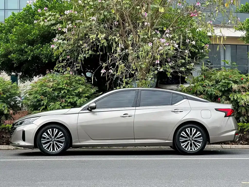 Nissan Teana — фото 7