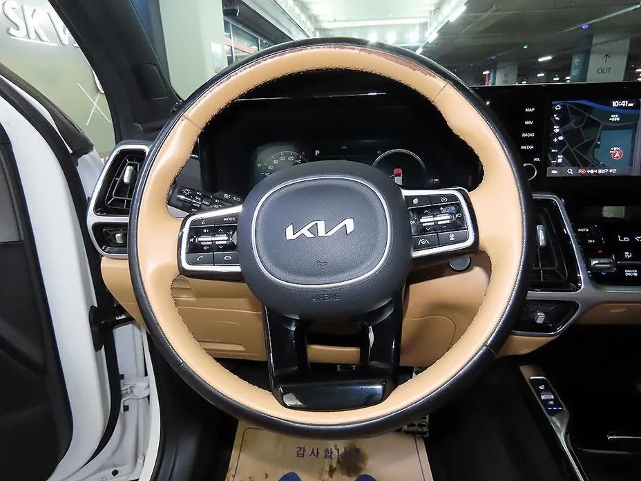 Kia Sorento — фото 10