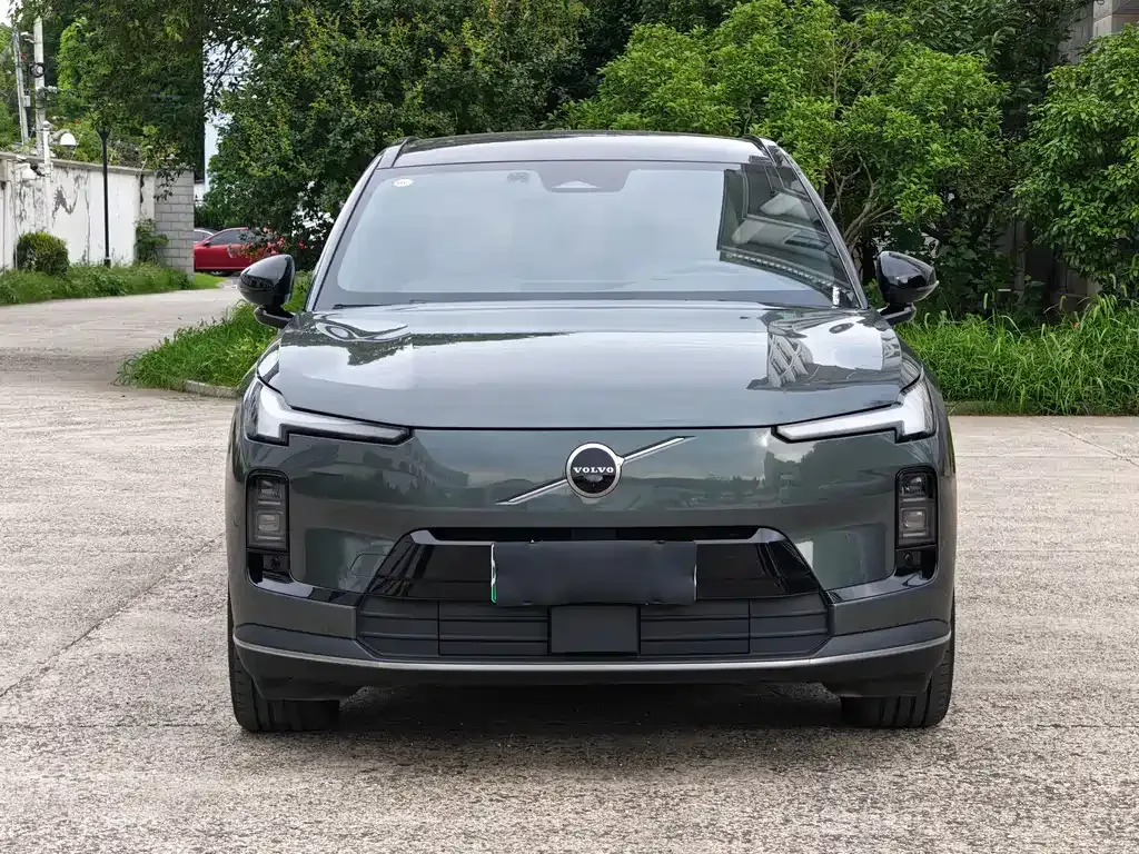 Volvo XC70 Plug-in Hybrid — фото 9