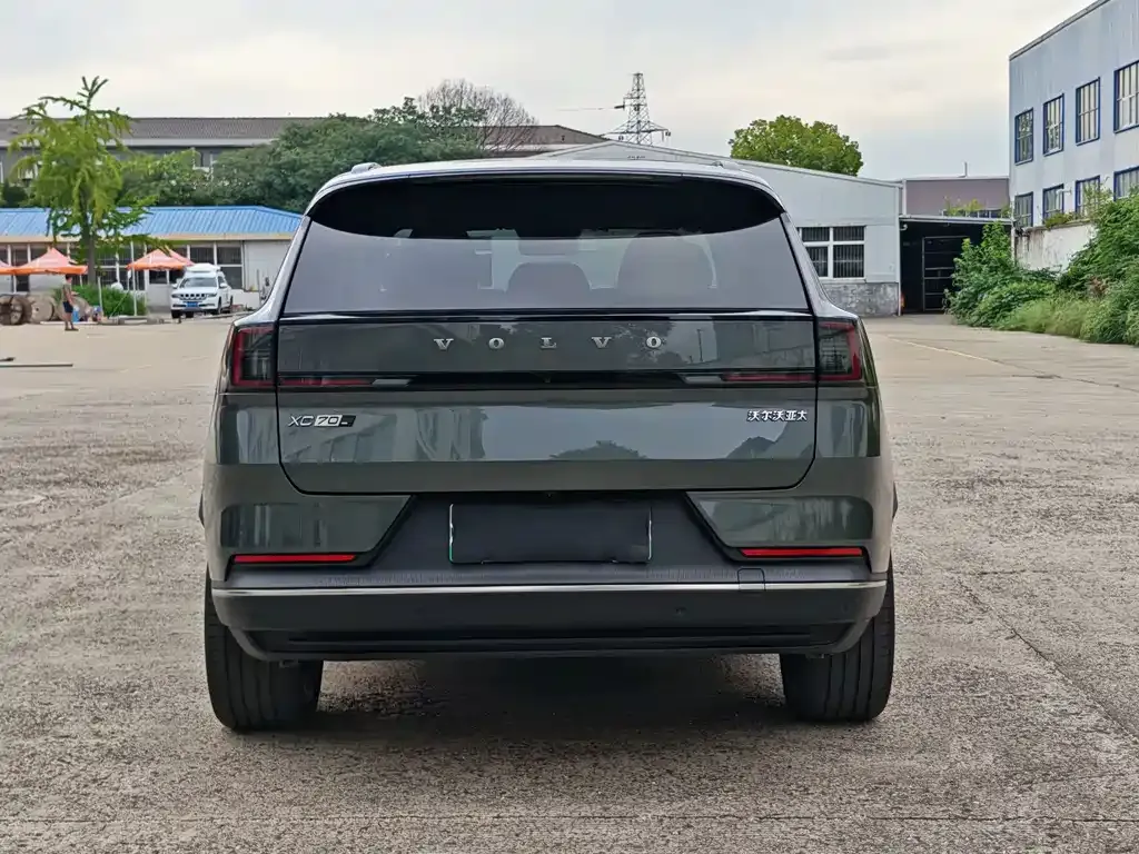 Volvo XC70 Plug-in Hybrid — фото 5