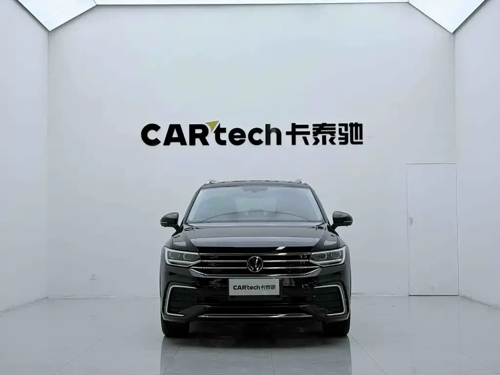 Volkswagen Tiguan L — фото 9