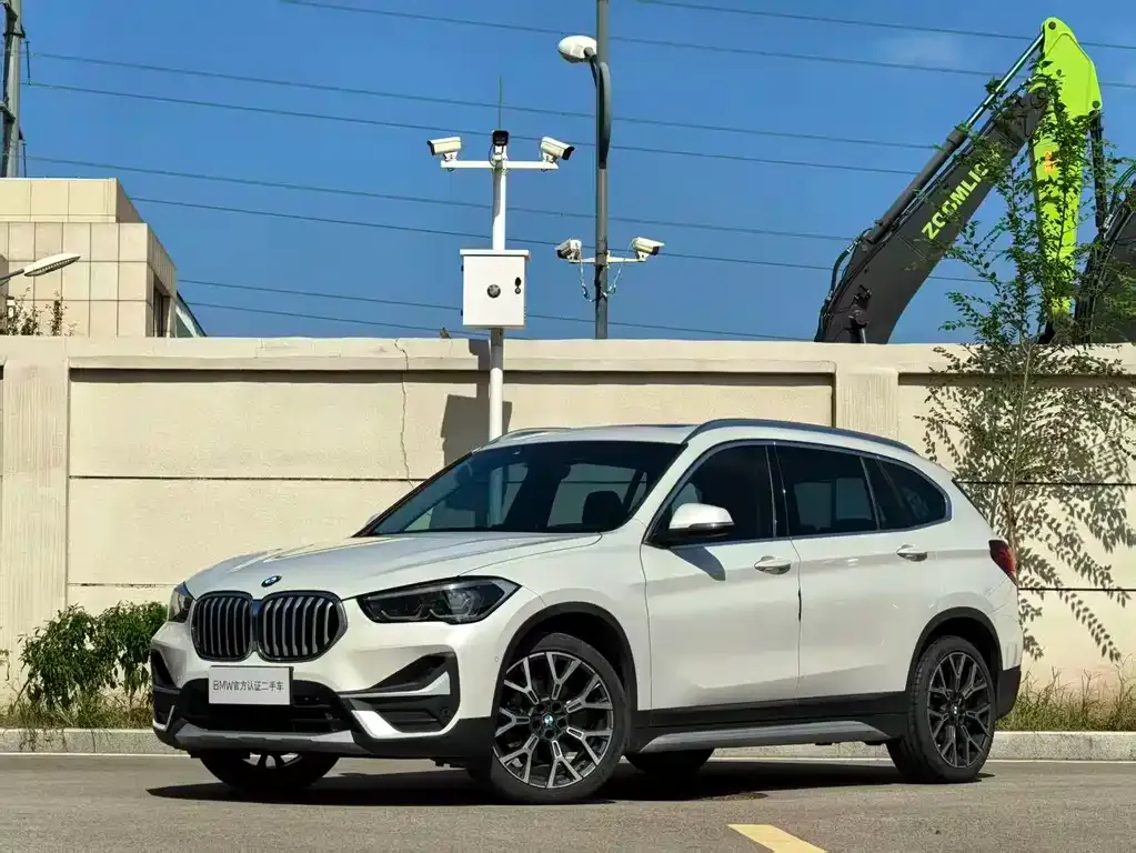 BMW X1 — фото 1