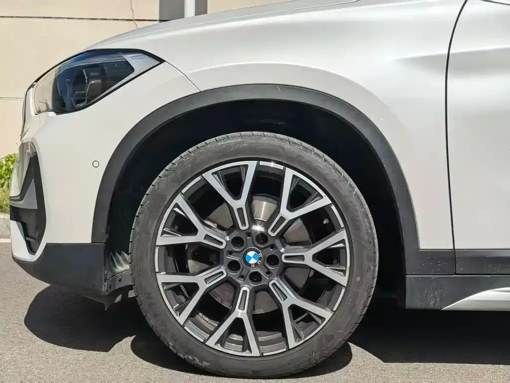 BMW X1 — фото 4