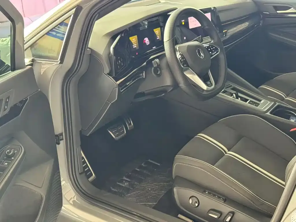 Volkswagen Golf — фото 7