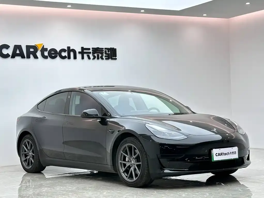 Tesla Model 3 — фото 7
