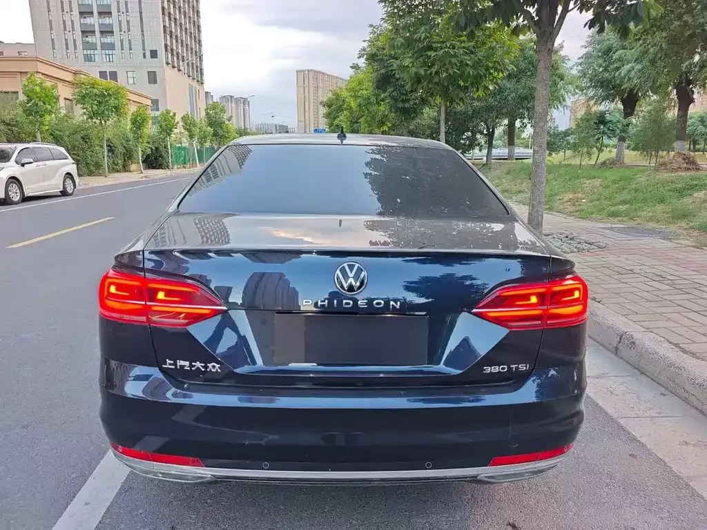 Volkswagen Phideon — фото 8