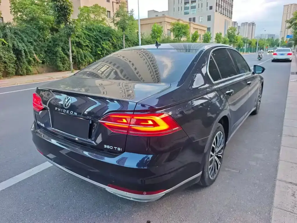 Volkswagen Phideon — фото 4