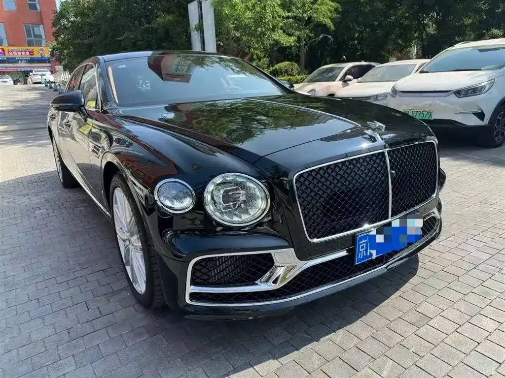 Bentley Flying Spur — фото 8