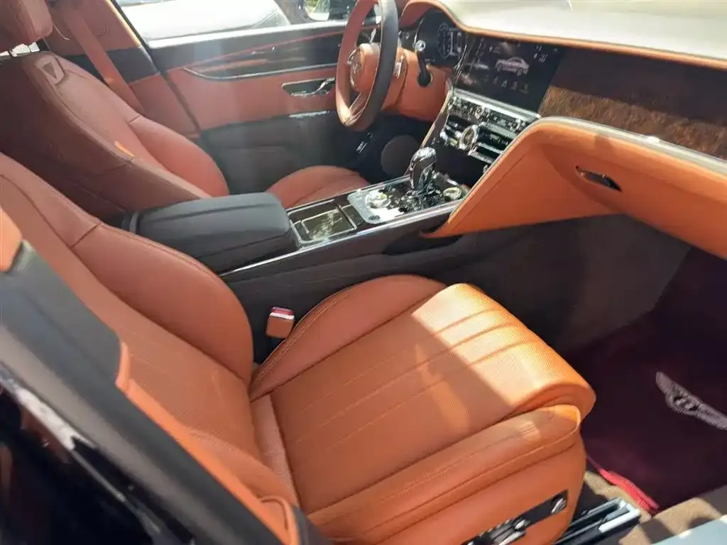 Bentley Flying Spur — фото 6