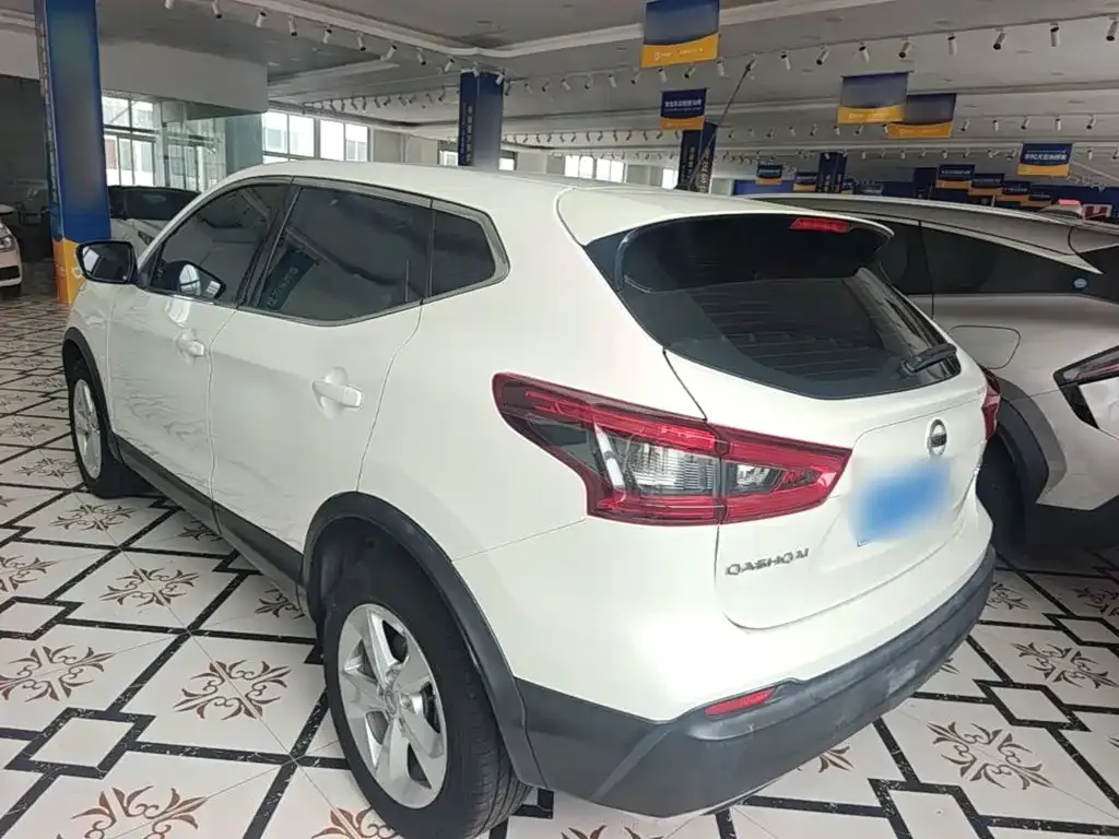 Nissan Qashqai — фото 6
