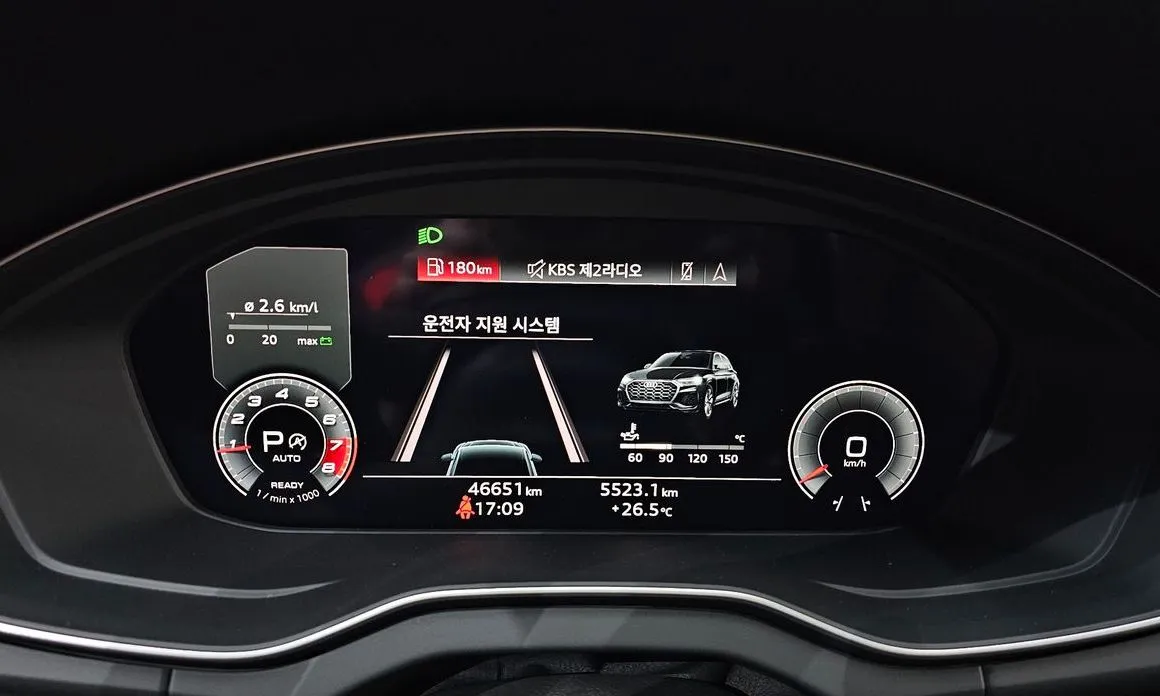 Audi Q5 2021 из KR, фото 4