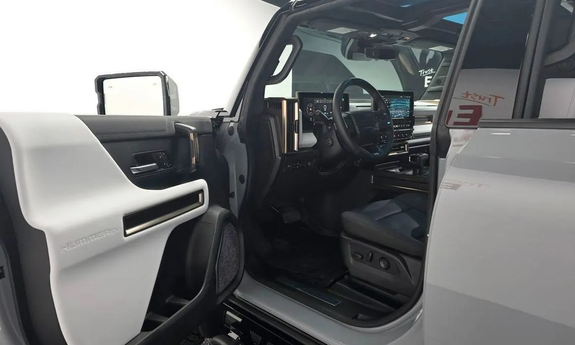 GMC Hummer EV — фото 2