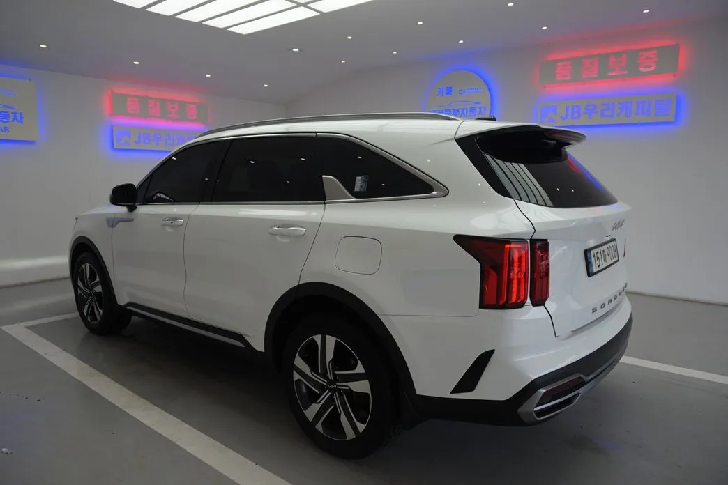 Kia Sorento — фото 10