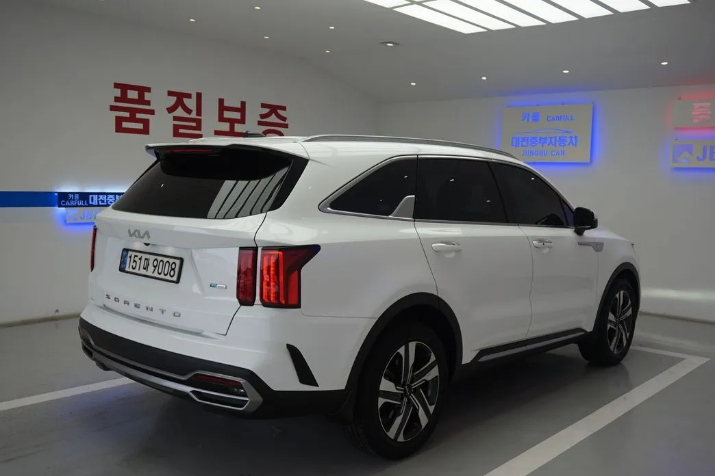 Kia Sorento — фото 7