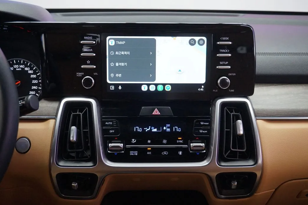 Kia Sorento — фото 5