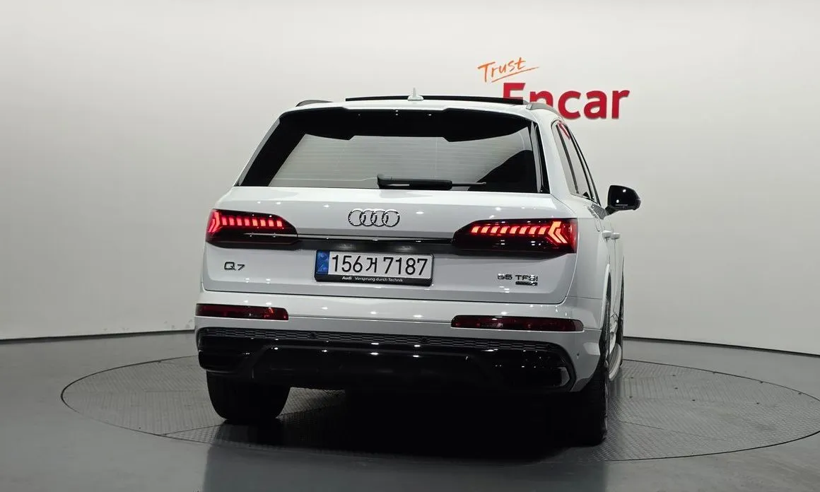 Audi Q7 — фото 4