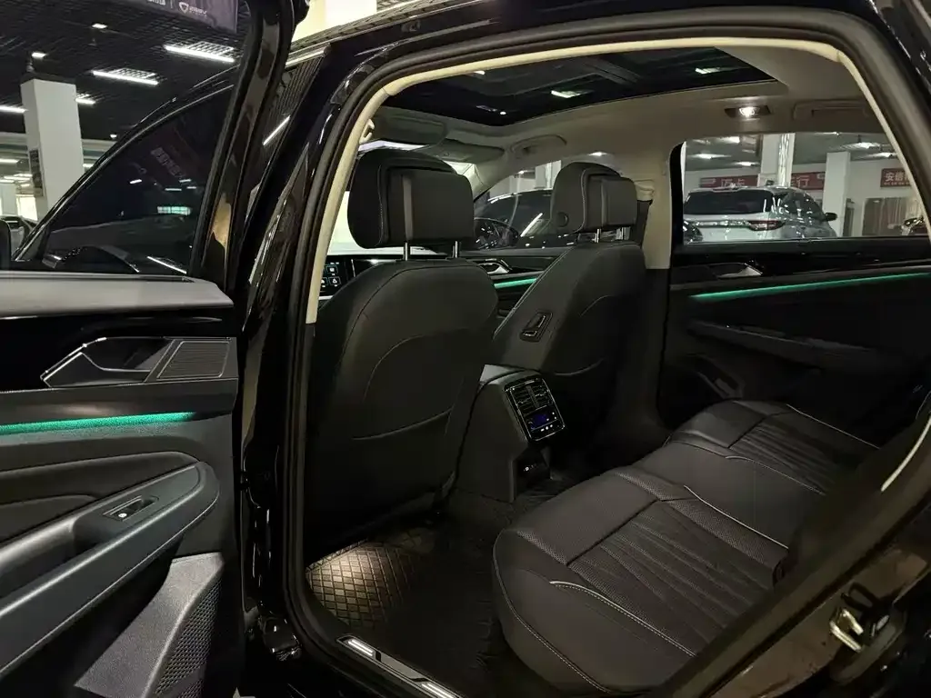 Volkswagen Passat — фото 9