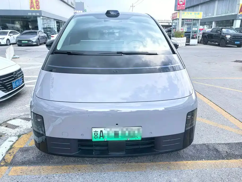 Li Auto MEGA — фото 8
