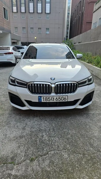BMW 5-Series — фото 1