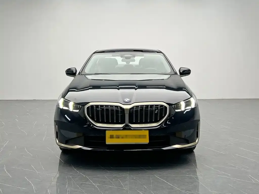 BMW i5 — фото 4