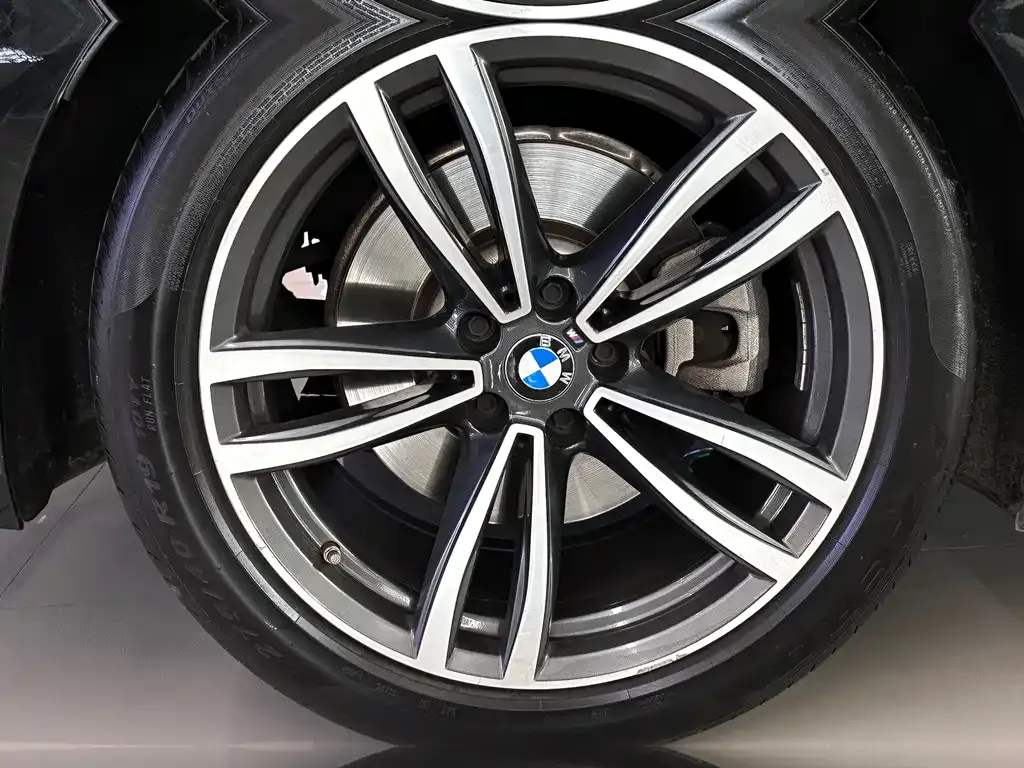 BMW 7 Series 2021 из CN, фото 10