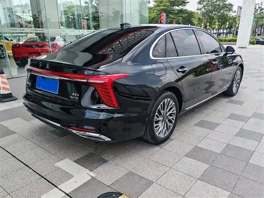 Hongqi H5 — фото 7