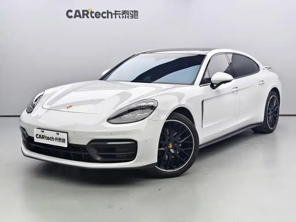 Porsche Panamera — фото 1