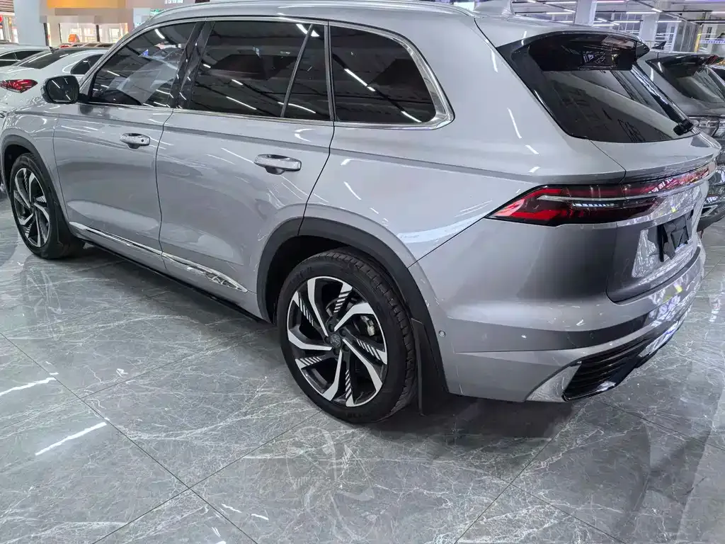 Geely Xingyue L — фото 10