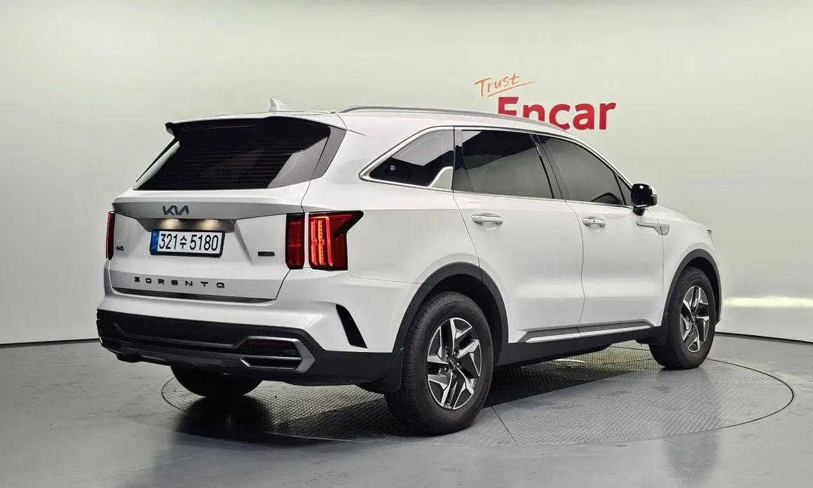 Kia Sorento — фото 6