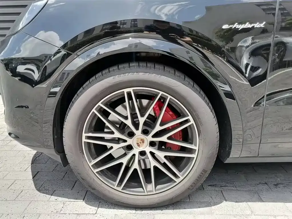 Porsche Cayenne Hybrid — фото 8