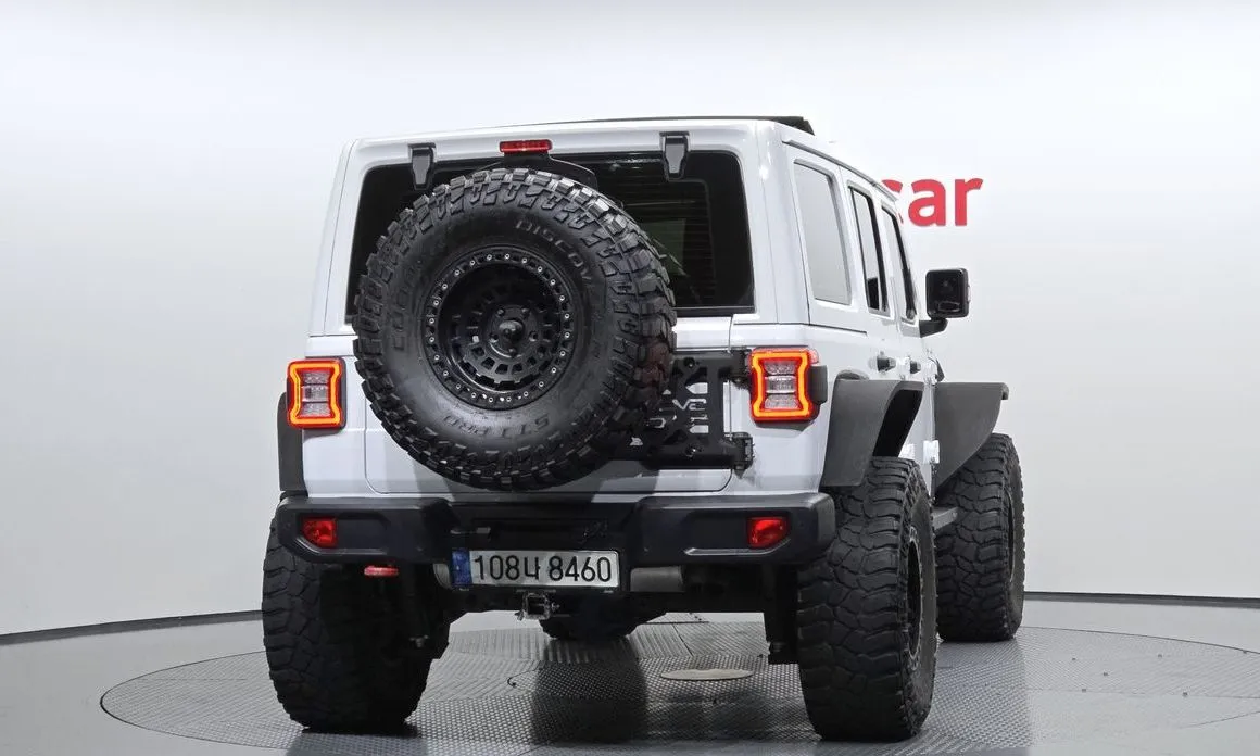 Jeep Wrangler — фото 7