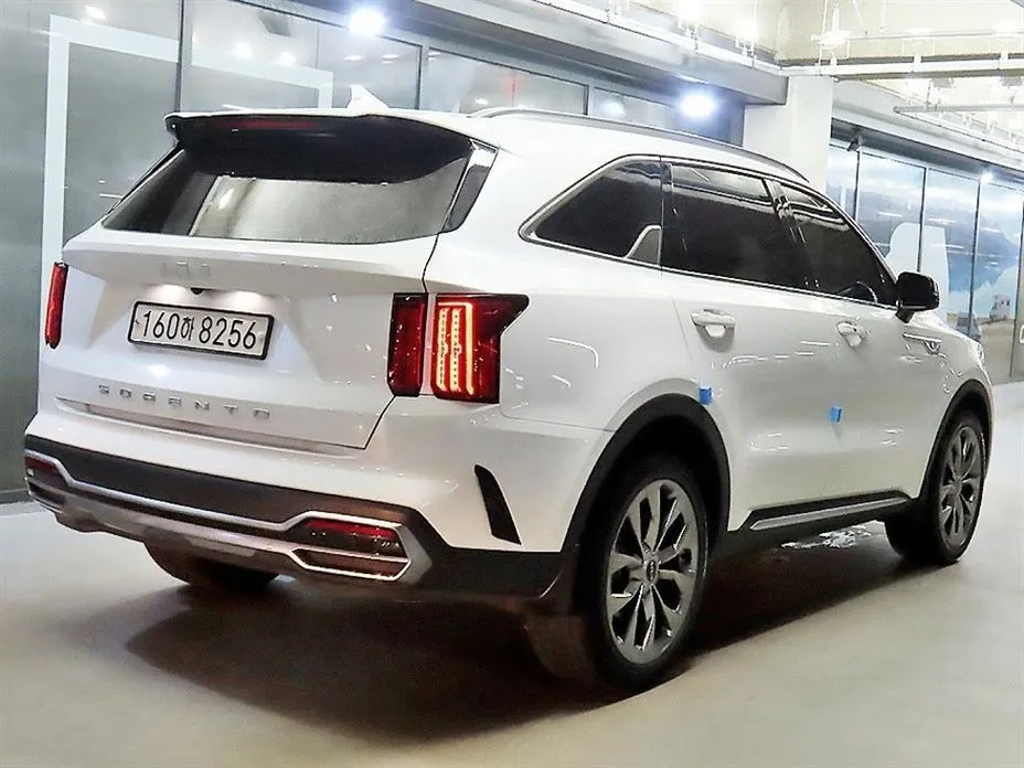 Kia Sorento — фото 8