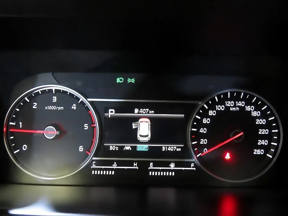 Kia Sorento — фото 7