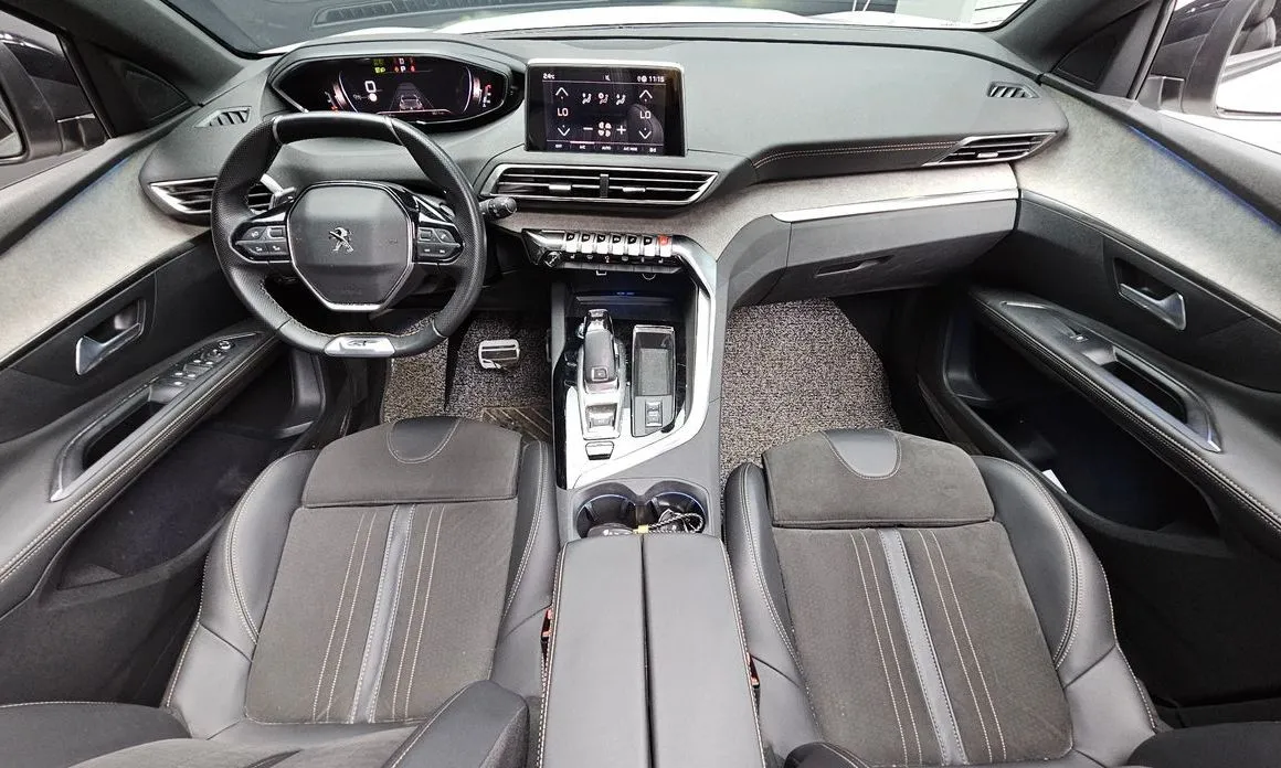 Peugeot 5008 2022 из KR, фото 4