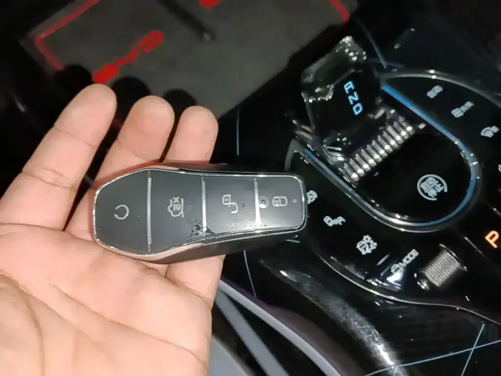 BYD Seal — фото 8
