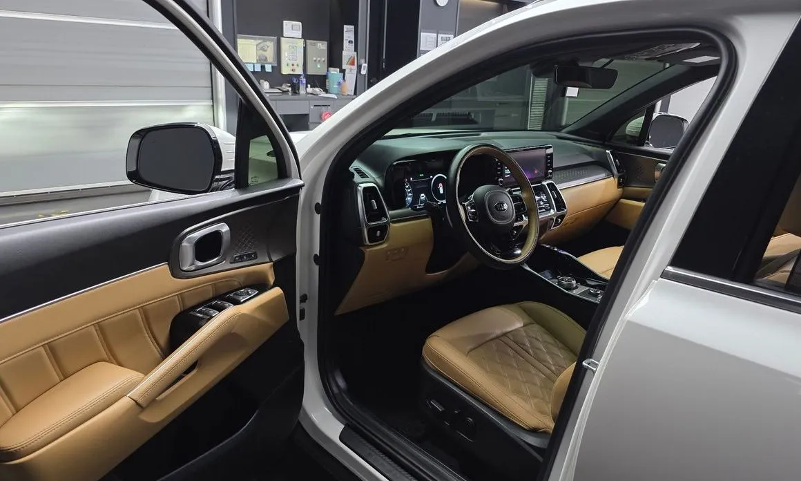 Kia Sorento — фото 8
