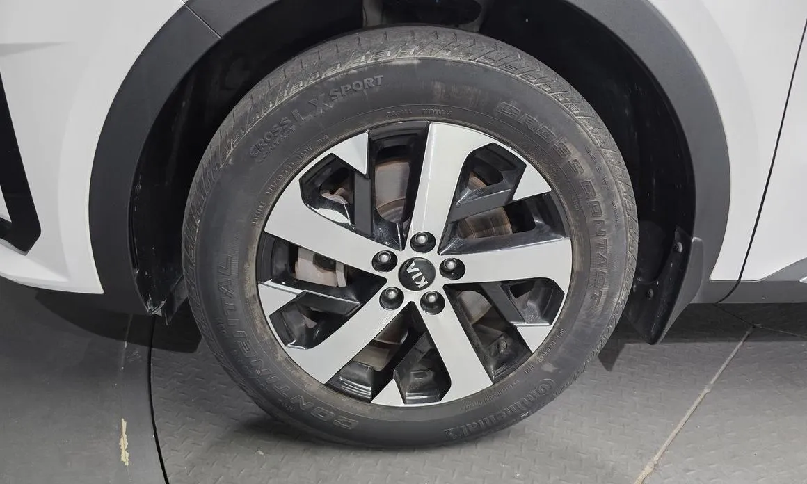 Kia Sorento — фото 10