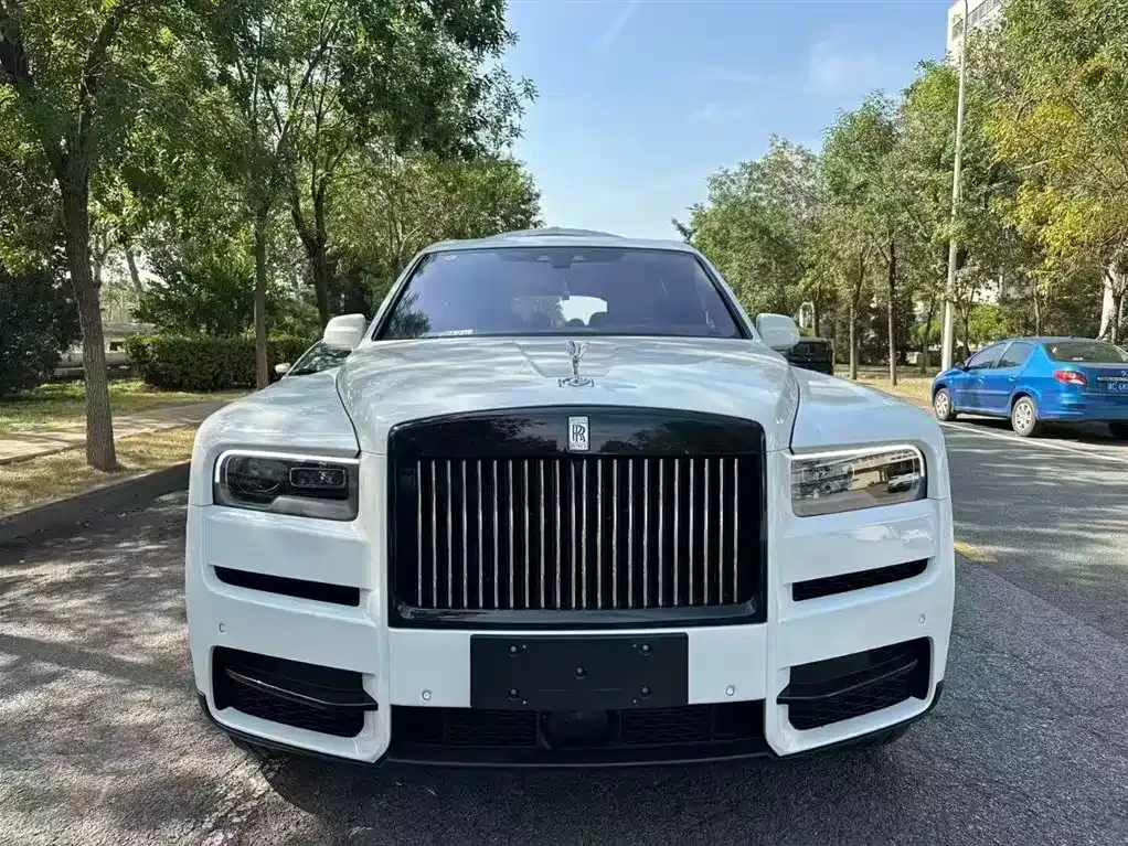 Rolls-Royce Cullinan — фото 1