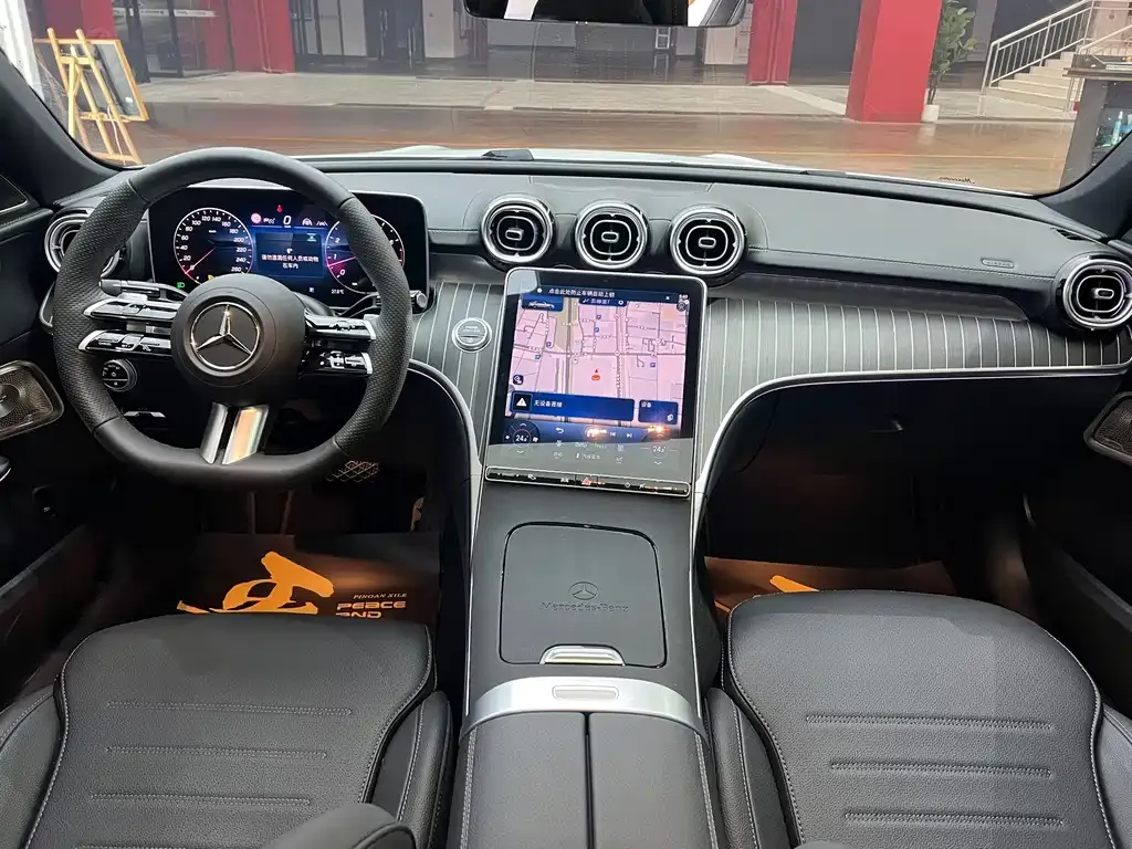 Mercedes-Benz C-Class — фото 8