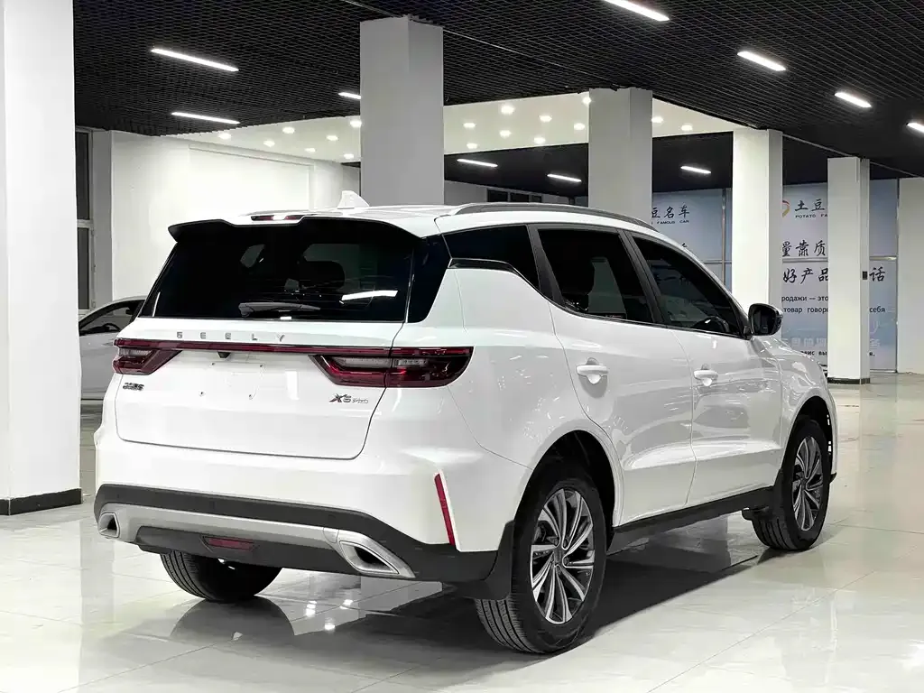 Geely Vision X6 — фото 6