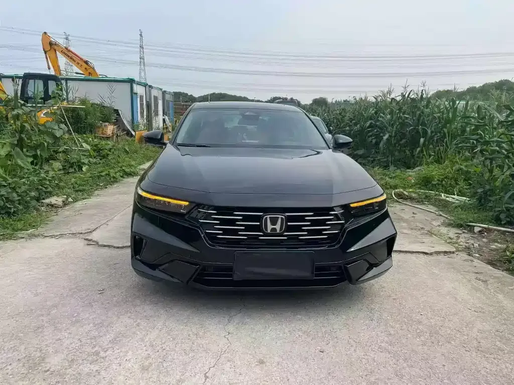 Honda Accord — фото 1