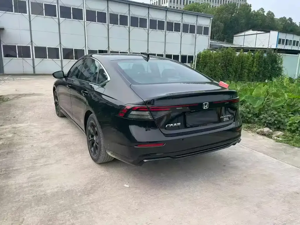 Honda Accord — фото 5