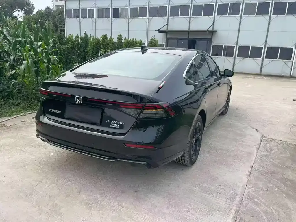 Honda Accord — фото 6