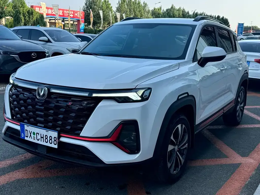 Changan CS35PLUS — фото 1