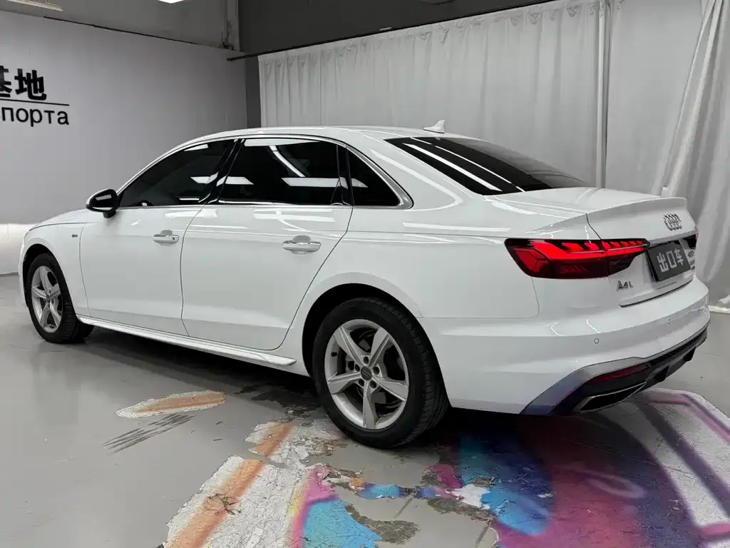 Audi A4L 2021 из CN, фото 5