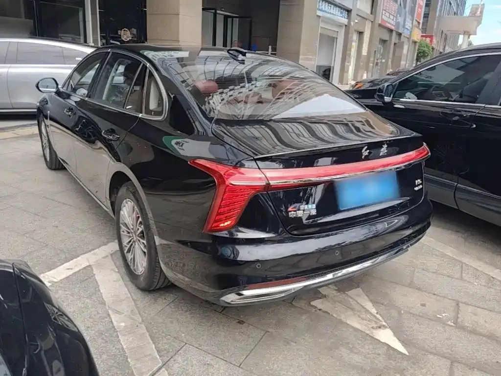 Hongqi H5 — фото 10