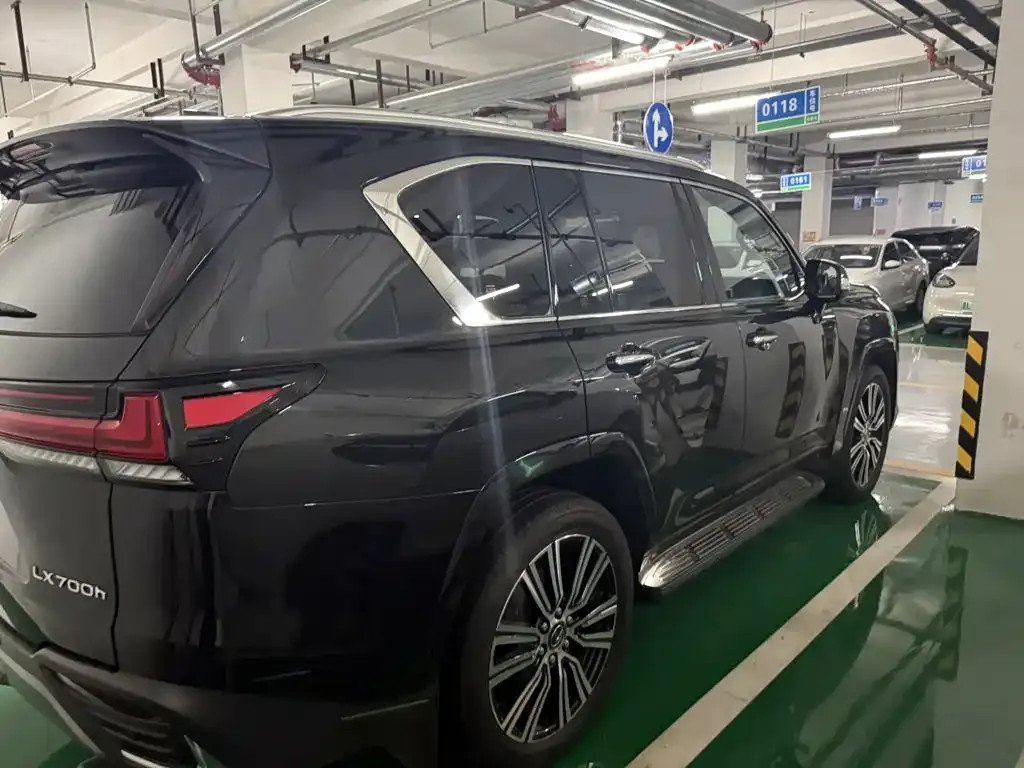 Lexus LX — фото 6