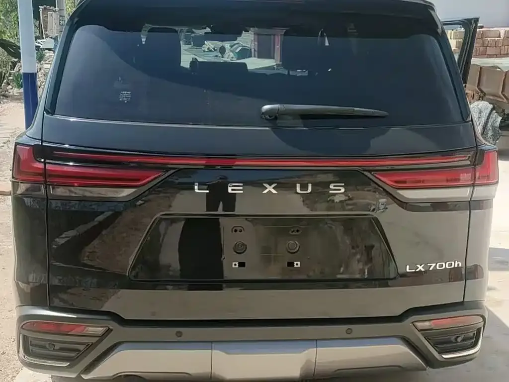 Lexus LX — фото 2