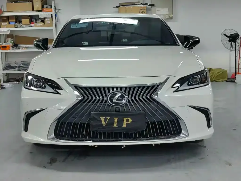 Lexus ES — фото 9
